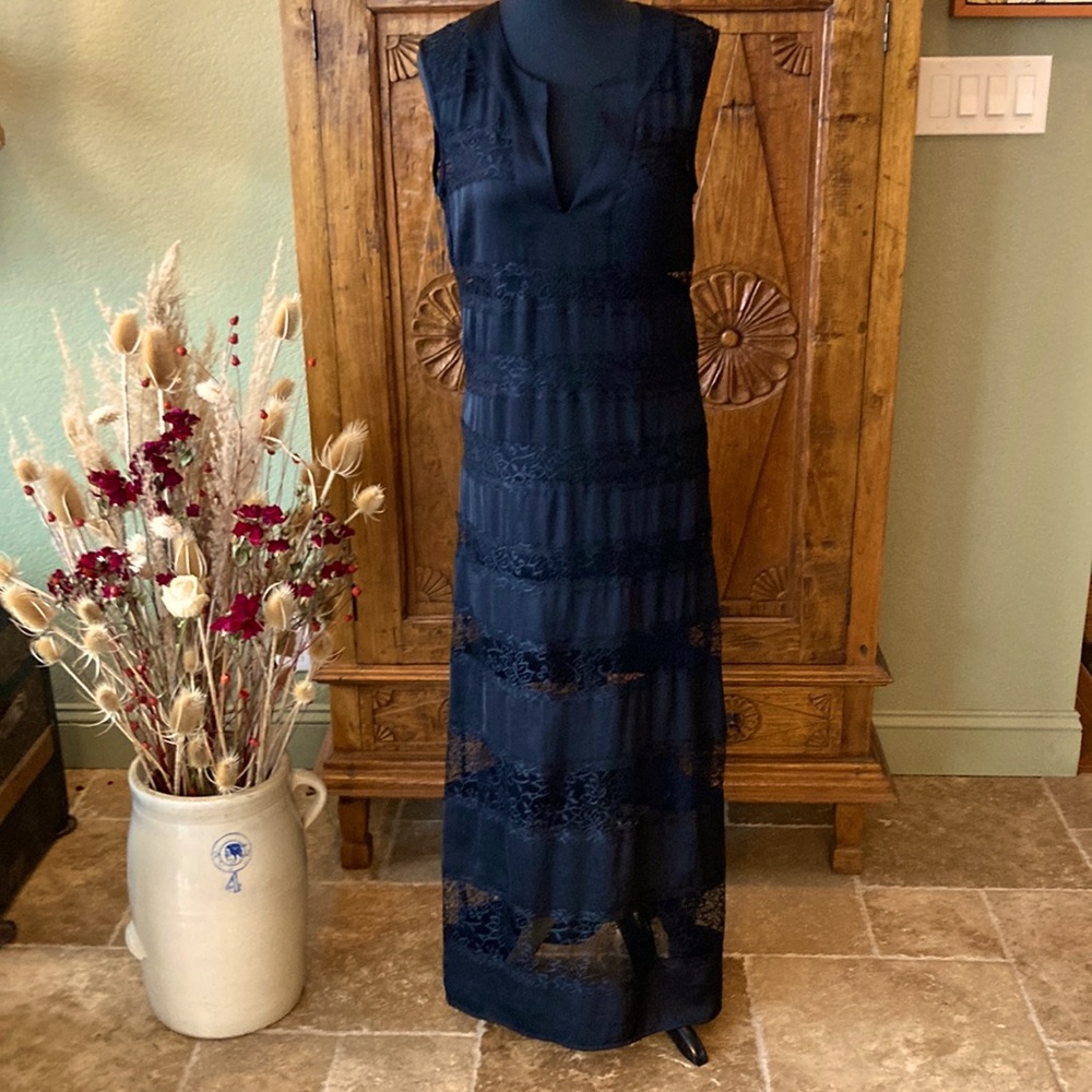BCBG Maxazria Black Lace Dress Size XXS NYE